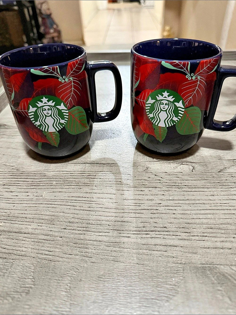 Starbucks 12 fl oz / 355 mL Starbucks mug Red & Black Floral Mug Set